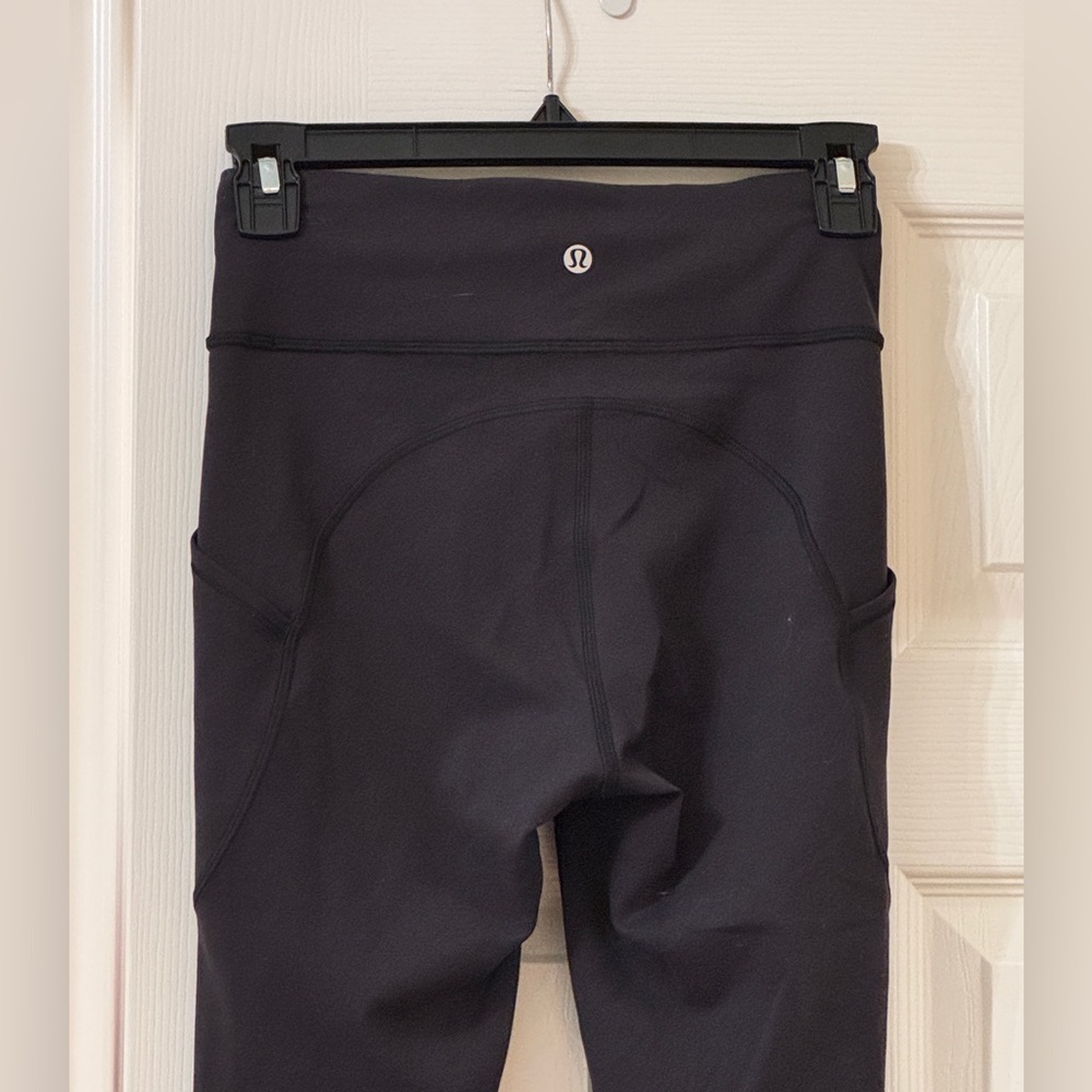 lululemon leggings with pockets size 4 - black - cropped 23” inseam